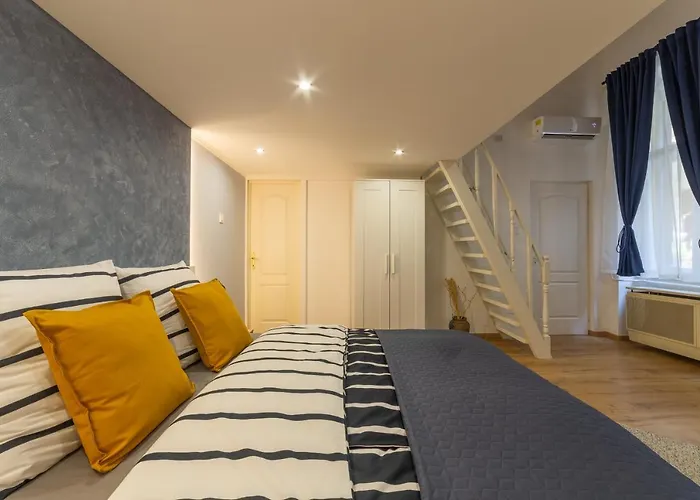 Lovely 1 Bedroom Flat With Central Location