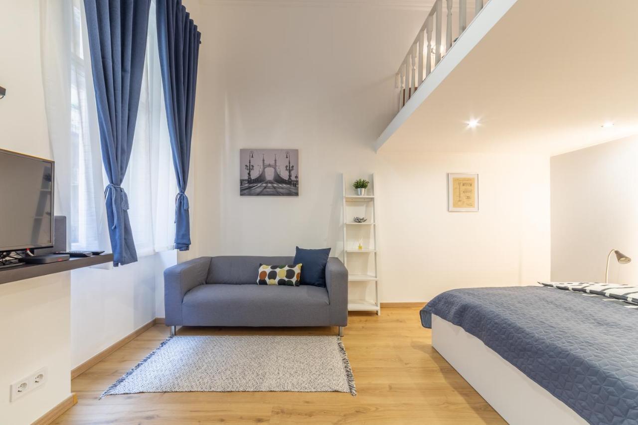 Apartman Lovely 1 Bedroom Flat With Location *